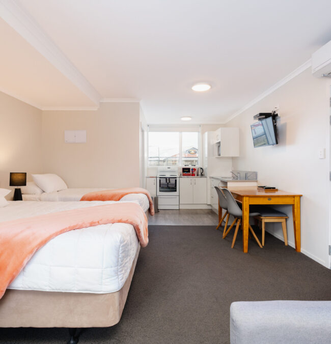 Highway Lodge Motel Accommodation in Balclutha - Interconnecting Family Unit